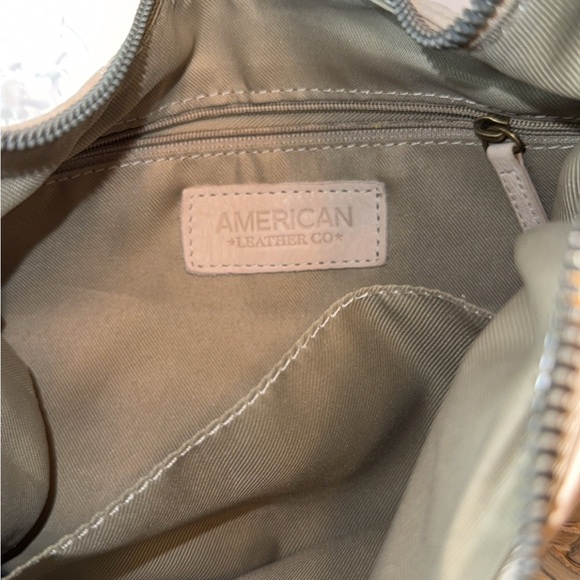 American Leather Co. Ivory Shoulder Bag Purse Zipper With Inner Pockets - Picture 7 of 11